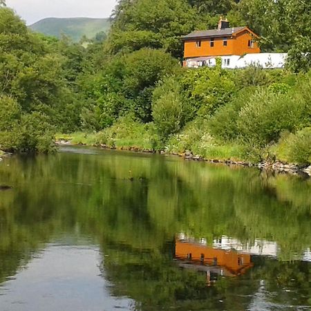 Вилла Pen Y Geulan Махинллет Экстерьер фото